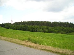 Klučovská hora s televizním vysílačem